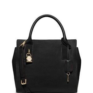 Mckenna Medium (Black) Black Leather